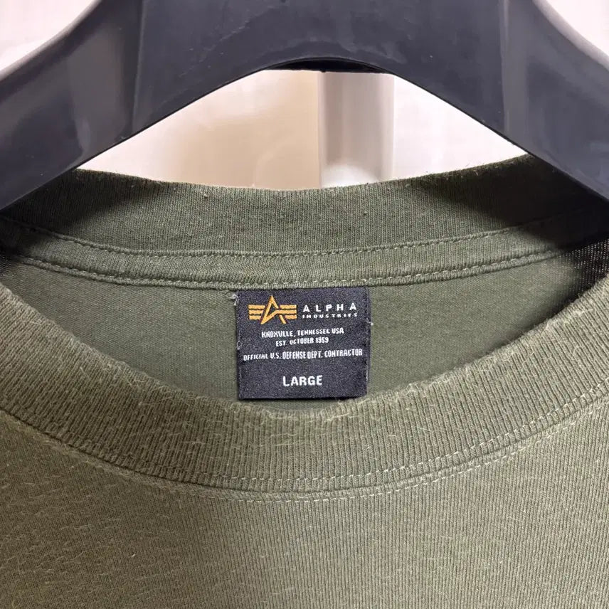 [BUNJANG] Alpha Industries ARMY American Flag Print T-Shirt / 알파인더스트리 ARMY 성조기 프린트 반팔 티셔츠 / 올리브, L