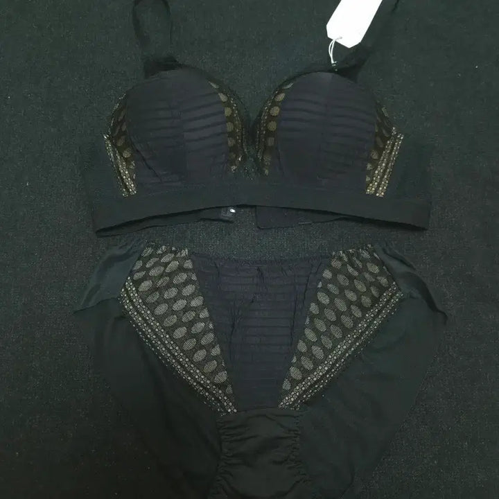 [BUNJANG] Victoria Studio Push-Up Mold Bra and Panty Set / 75B 빅토리아스튜디오 푸시업 몰드 브라팬티 3세트 / 25,000원