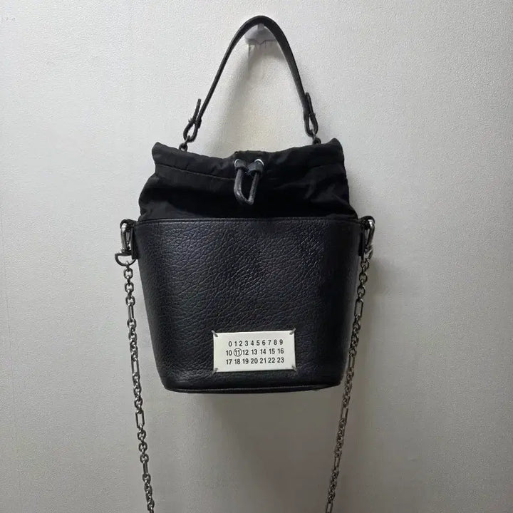 [BUNJANG] Maison Margiela 5ac Bucket Bag Small Black / 메종마르지엘라 5ac 버킷백 스몰 블랙