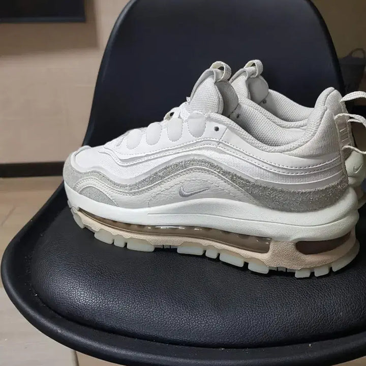 [SOLD OUT] 나이키 에어맥스 97 화이트 크림(260)