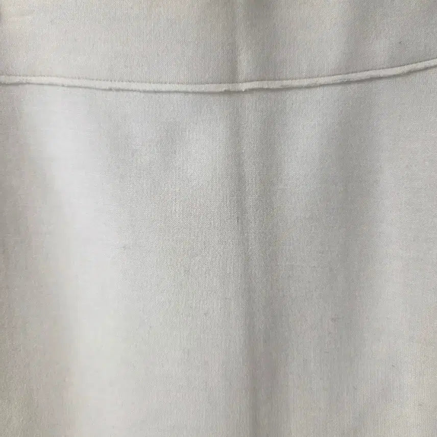 [BUNJANG] Ivory H-Line Slit Skirt / 아이보리 트임 H라인 스커트