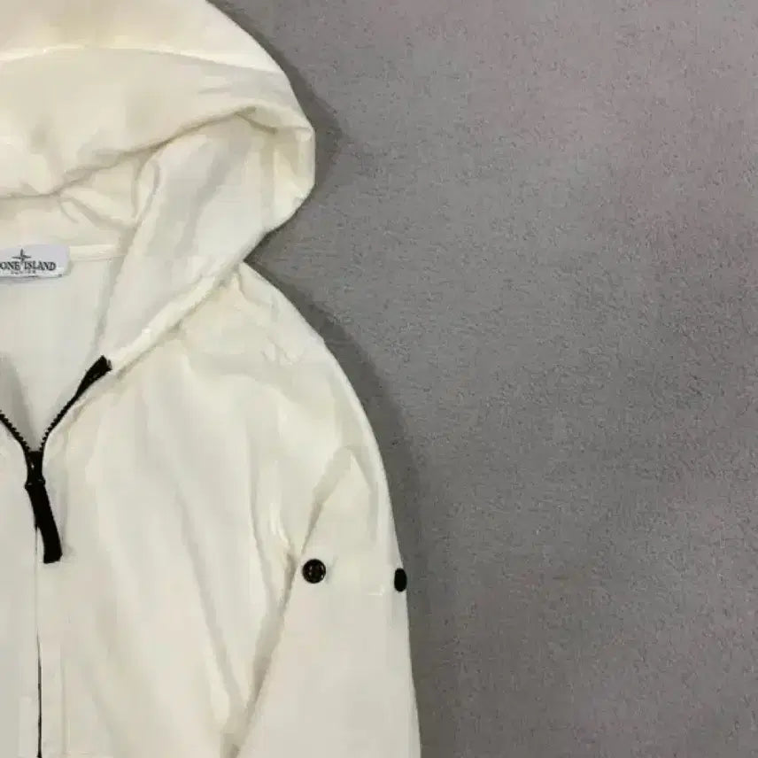 [BUNJANG] Stone Island White Hooded Zip-up / 스톤아일랜드 화이트 후드집업