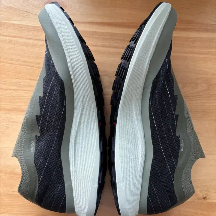 [BUNJANG] Salomon Pulsar Reflective Olive Green Running Shoes / 살로몬 펄사 리플렉티브 올리브 그린 290 새상품