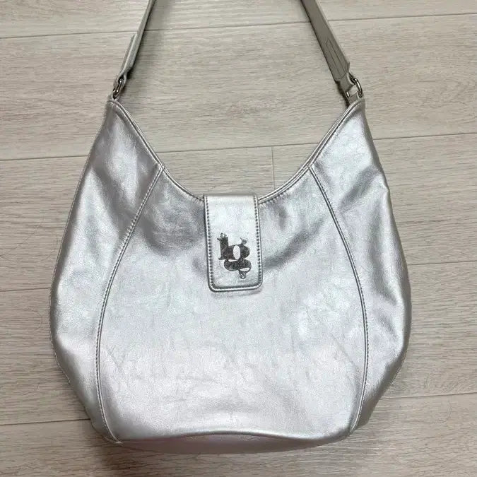 [BUNJANG] Illygo Hobo Bag Silver Shoulder Bag / 일리고 라인 호보백 실버