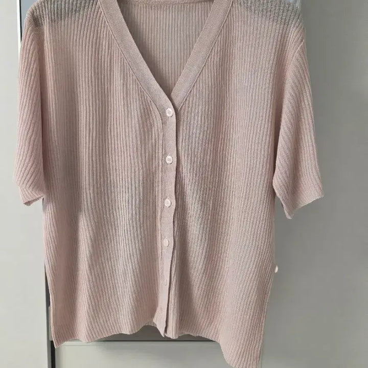 [BUNJANG] Pink V-neck Short Sleeve Knit Cardigan / 핑크색 브이넥 반팔 니트 가디건