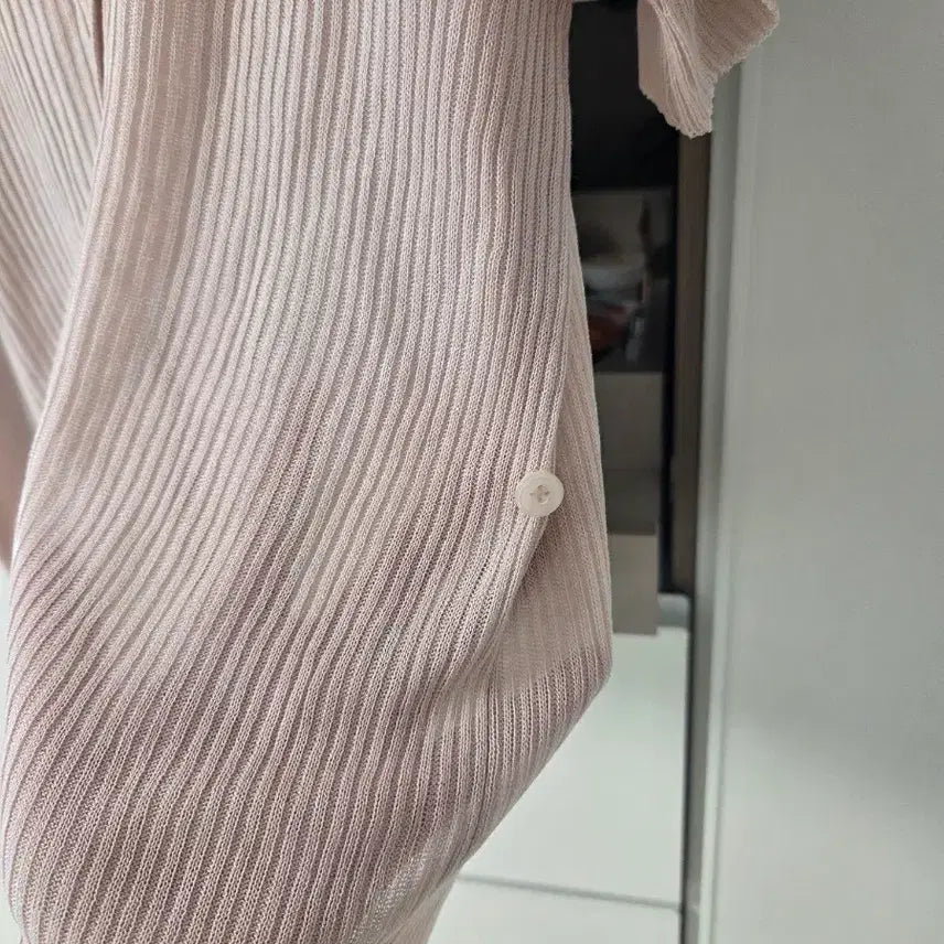 [BUNJANG] Pink V-neck Short Sleeve Knit Cardigan / 핑크색 브이넥 반팔 니트 가디건