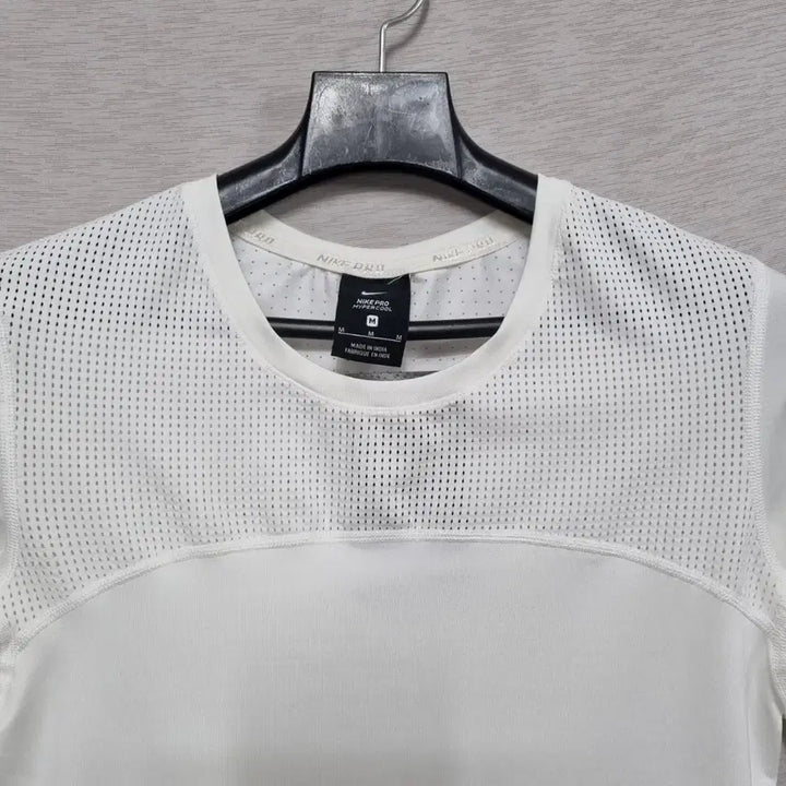 [SOLD OUT] ㅡ 새제품 나이키프로 기능성 티셔츠 여55ㅡ0417