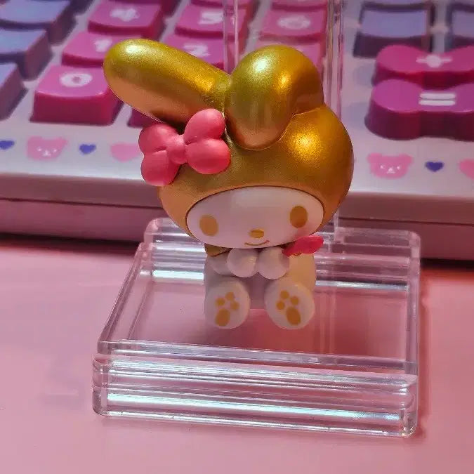 [BUNJANG] Sanrio My Melody Gold Figure / 산리오 베스킨라빈스 (마이멜로디 금색)