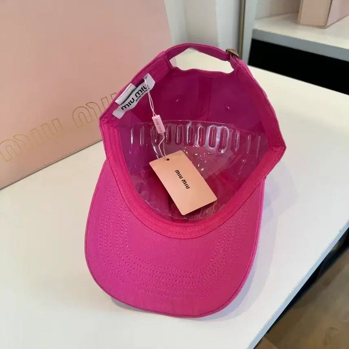 [SOLD OUT] 미우미우 핑크 볼캡 모자