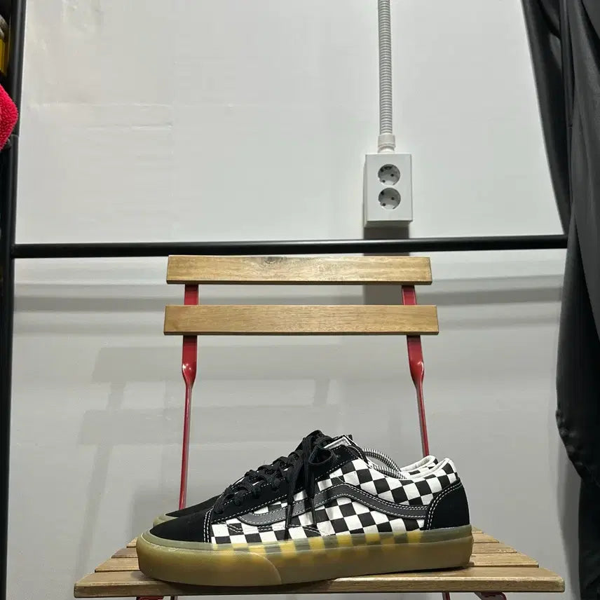 [BUNJANG] Vans Old Skool Checker Gumsole Sneakers / 275) 반스 운동화 남성 남자 신발 올드스쿨 체커 검솔