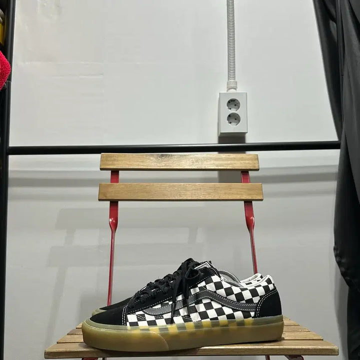 [BUNJANG] Vans Old Skool Checker Gumsole Sneakers / 275) 반스 운동화 남성 남자 신발 올드스쿨 체커 검솔