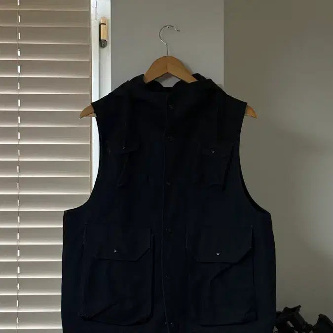 [BUNJANG] Engineered Garments Field Vest M Black / 엔지니어드 가먼츠 필드 베스트 M 블랙 색상
