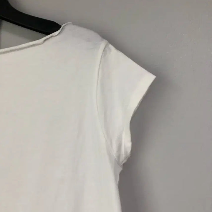 [BUNJANG] Rit Kim Ruffle Boat Neck Tee (White) / 릿킴 ruffle boat neck tee (white)