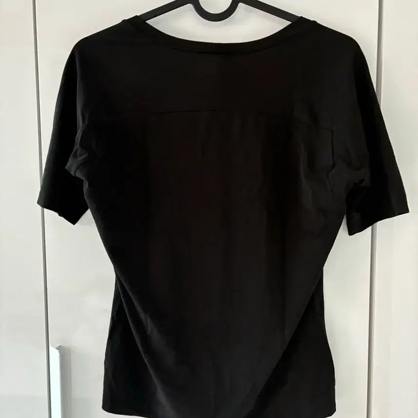 [SOLD OUT] Prada Sport 프라다 블랙 스트레치 반팔 탑