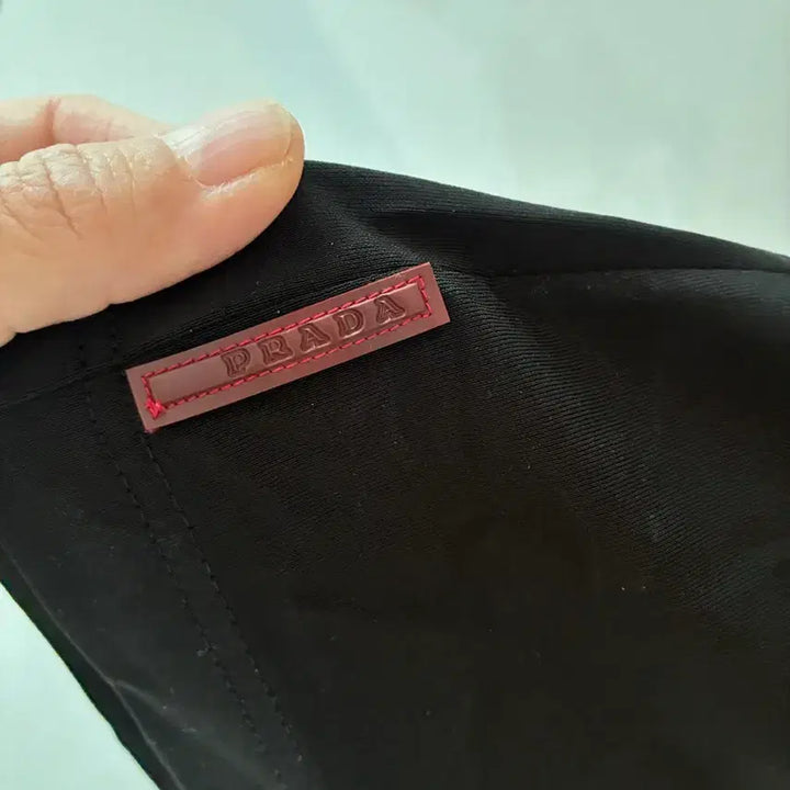 [SOLD OUT] Prada Sport 프라다 블랙 스트레치 반팔 탑