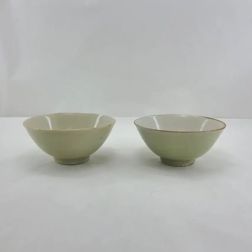 [BUNJANG] Antique Celadon Porcelain Teacup Set / 도자기 찻잔 2개 세트 연한 그린색