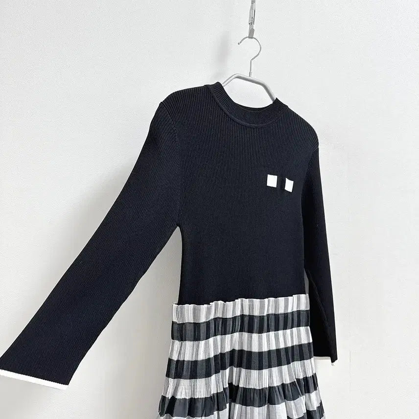 [SOLD OUT] 수입 디자인 니트블록 원피스