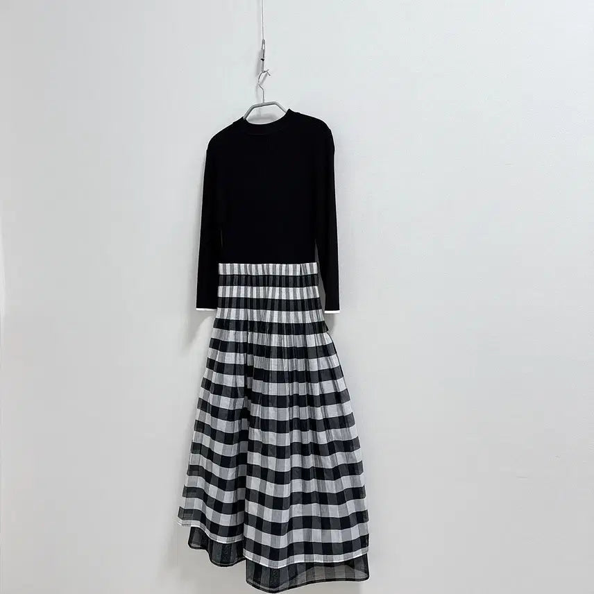[SOLD OUT] 수입 디자인 니트블록 원피스