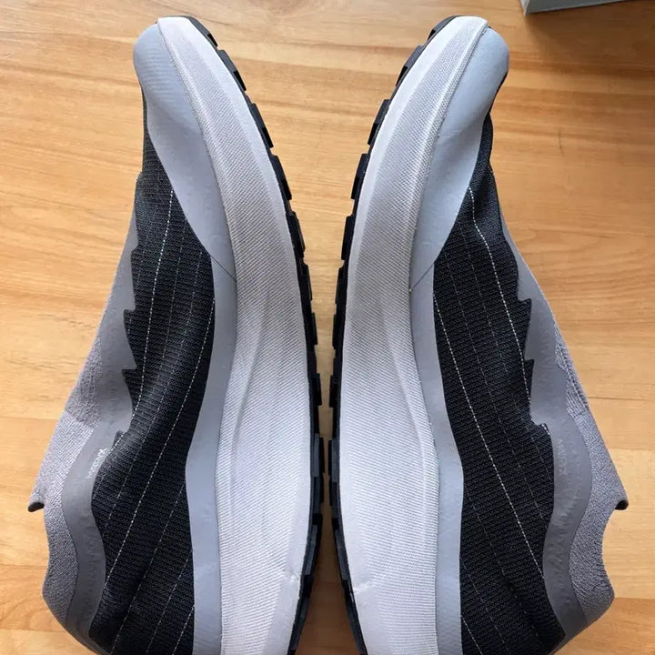 [BUNJANG] Salomon ADV Pulsar Reflective Slip-On Sneakers / 살로몬 ADV 펄사 리플렉티브 슬립온 새상품 280 그레이 로즈
