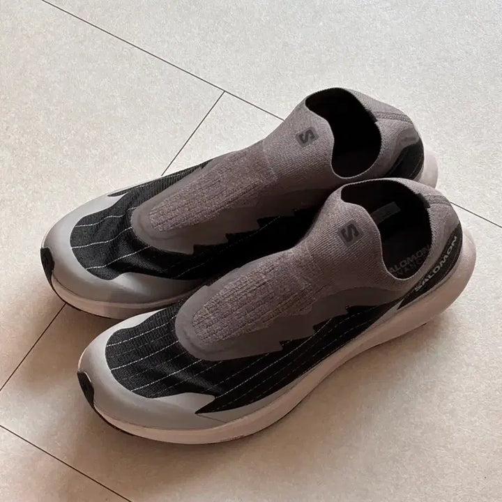 [BUNJANG] Salomon ADV Pulsar Reflective Slip-On Sneakers / 살로몬 ADV 펄사 리플렉티브 슬립온 새상품 280 그레이 로즈