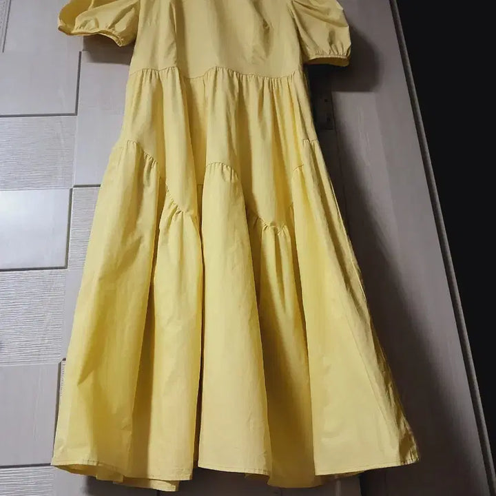 [SOLD OUT] 옐로우 퍼프 롱 원피스