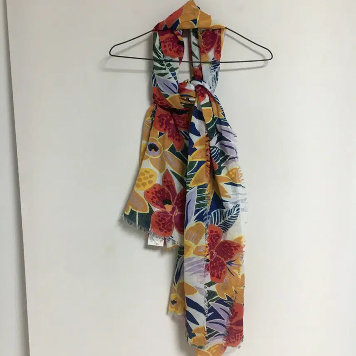 [BUNJANG] Club Monaco Floral Scarf / 새상품 ) 클럽모나코 플라워 스카프 머플러