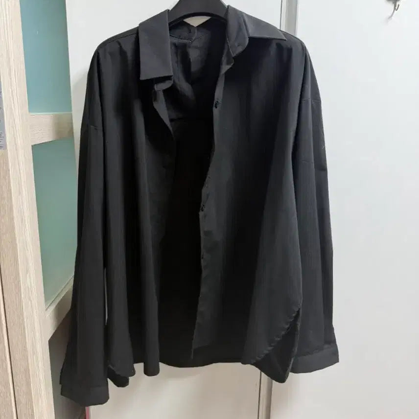 [SOLD OUT] 렌느 세미여리 오프카라셔츠  프리사이즈  정가 39,800원 (할인도안하
