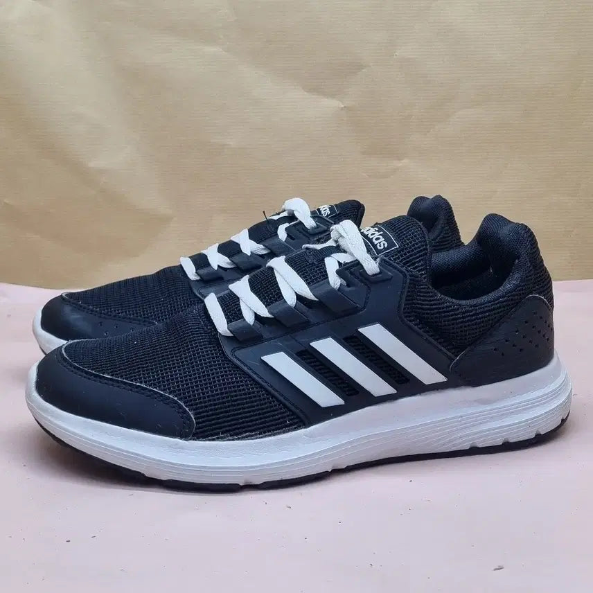 [BUNJANG] Adidas Black Running Shoes 250 / 아디다스 블랙 런닝화 250