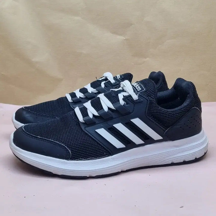 [BUNJANG] Adidas Black Running Shoes 250 / 아디다스 블랙 런닝화 250