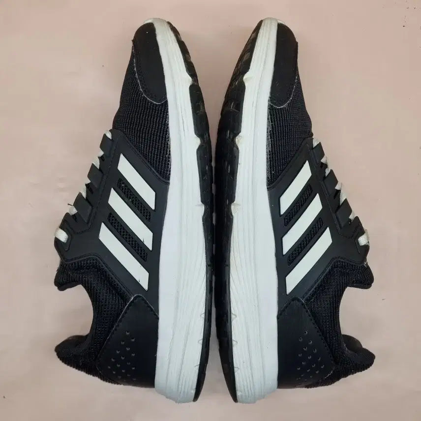 [BUNJANG] Adidas Black Running Shoes 250 / 아디다스 블랙 런닝화 250