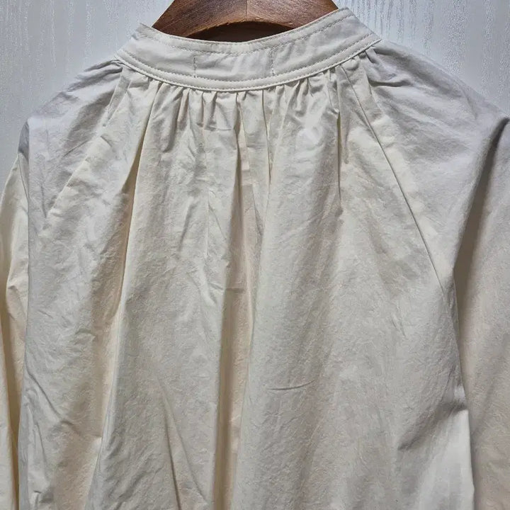 [BUNJANG] Marie Claire Butter Beige Shirt Blouse / (타임세일)(새상품)마리끌레르 버터색 셔츠 블라우스