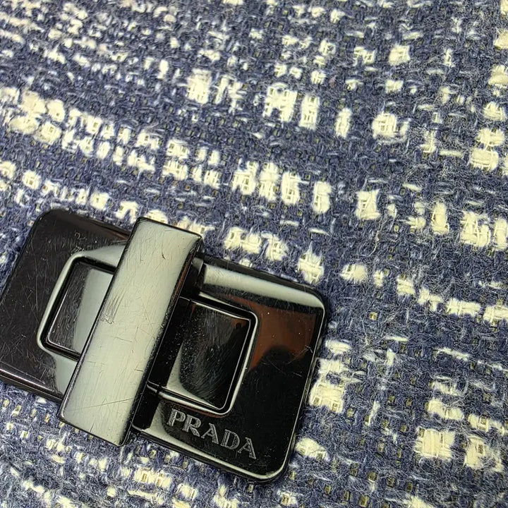 [BUNJANG] Prada Bicolor Tweed Chain Shoulder Bag Navy / 프라다 바이컬러 트위드 체인 숄더백 네이비