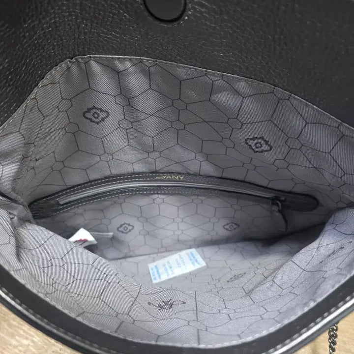 [BUNJANG] Oryany Silver Chain Shoulder Bag/Clutch / 오야니 실버 체인 숄더백 겸 클러치