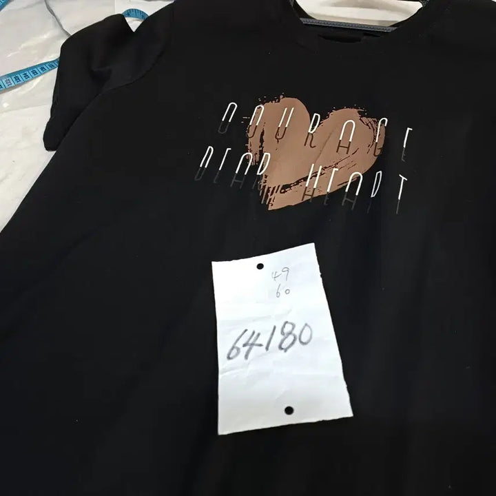 [BUNJANG] Black Heart Print Short Sleeve T-shirt / 블랙 하트 프린팅 반팔 티셔츠90사이즈 여름   64180
