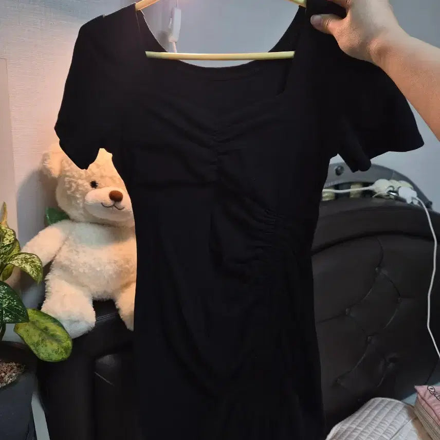 [BUNJANG] Avely Black Shirred Mini Dress / 섹시 쫀쫀 에이블리 블랙 셔링 미니 원피스