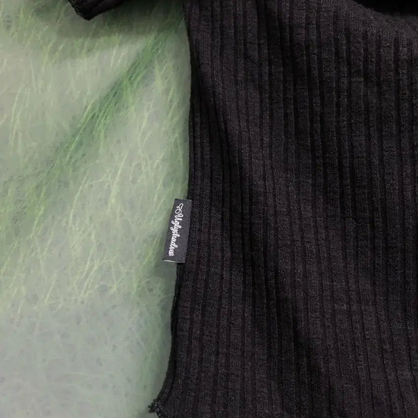 [BUNJANG] Uglyshadow Off-Shoulder Knit Top / 어글리쉐도우 uglyshadow 니트 오프숄더