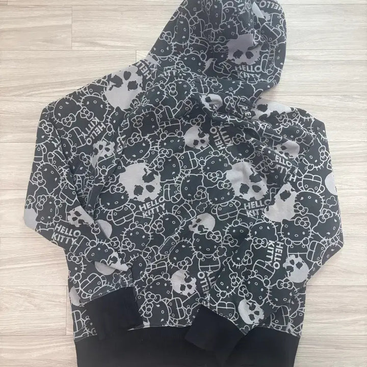 [BUNJANG] Vintage Hello Kitty Skull Hoodie Zip-Up / 빈티지 헬로키티 해골 후드집업