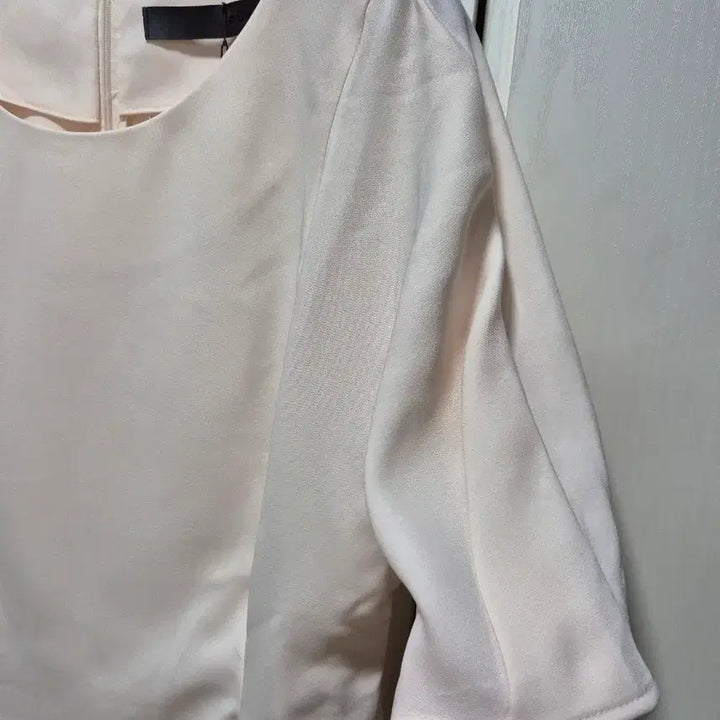 [BUNJANG] Day Ivory Pink Peplum Blouse / (타임세일)(새상품)Day  블라우스 페플럼 아이보리핑크 반팔