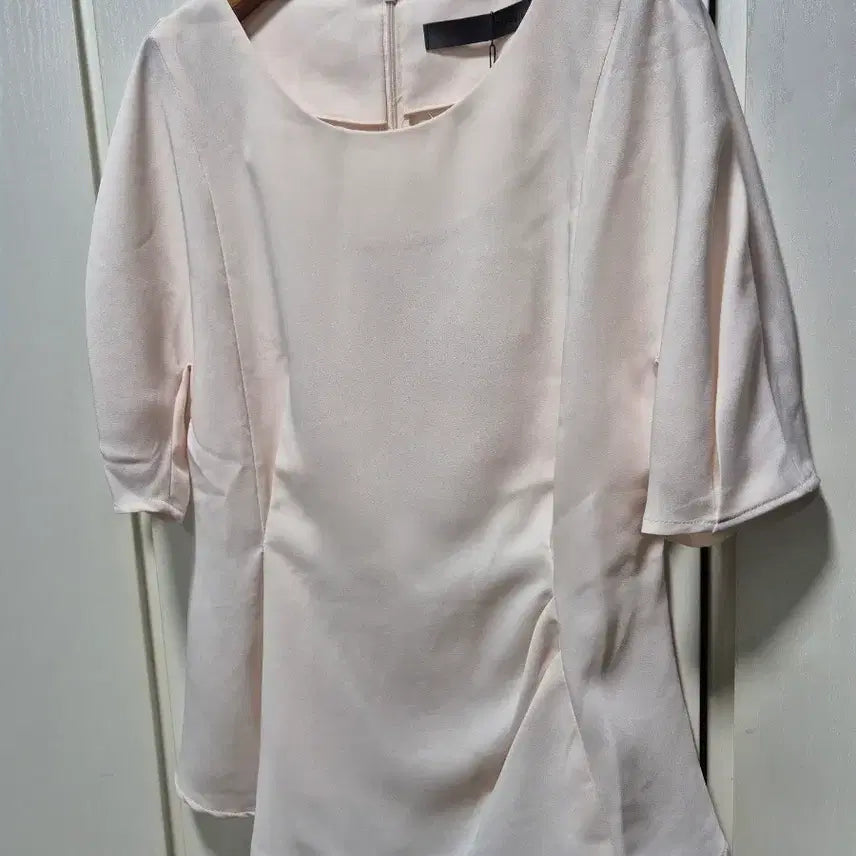 [BUNJANG] Day Ivory Pink Peplum Blouse / (타임세일)(새상품)Day  블라우스 페플럼 아이보리핑크 반팔