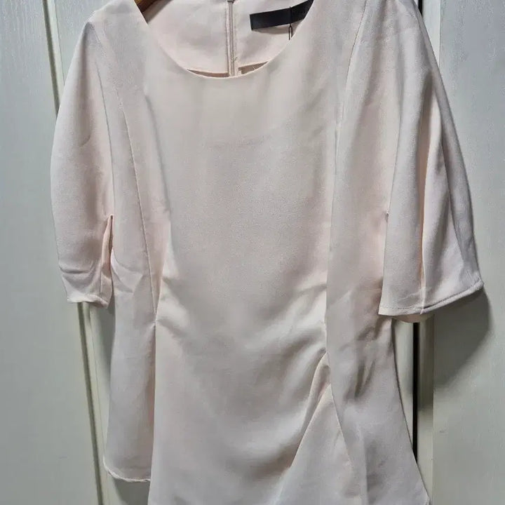 [BUNJANG] Day Ivory Pink Peplum Blouse / (타임세일)(새상품)Day  블라우스 페플럼 아이보리핑크 반팔