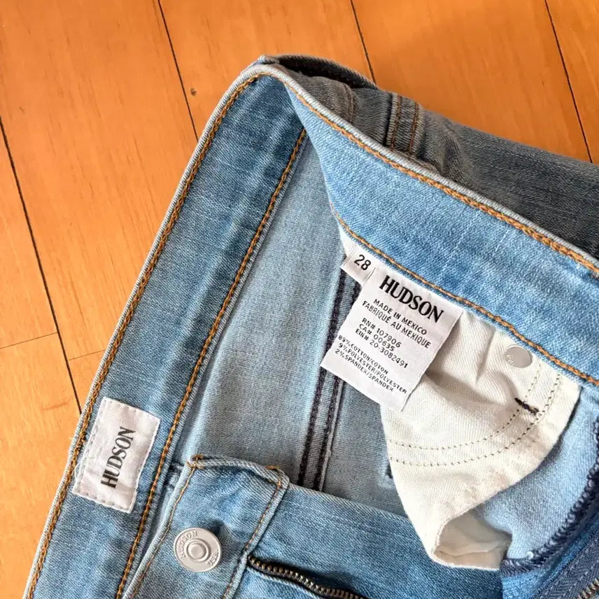 [BUNJANG] Hudson High-Waisted Jeans 28 / 허드슨 연청 하이웨이스트 청바지 28 데미지