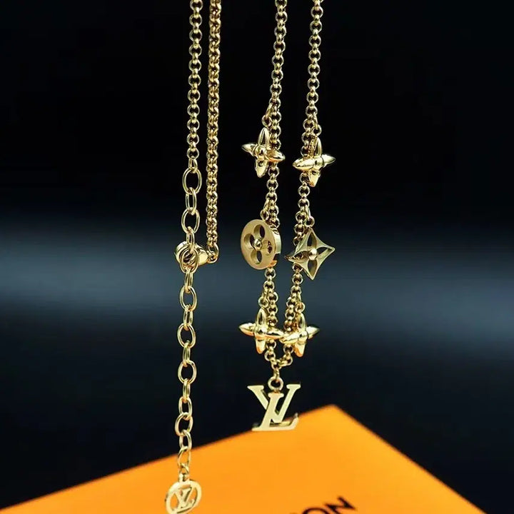 [SOLD OUT] 루이비통 플라워 참 목걸이 금장
