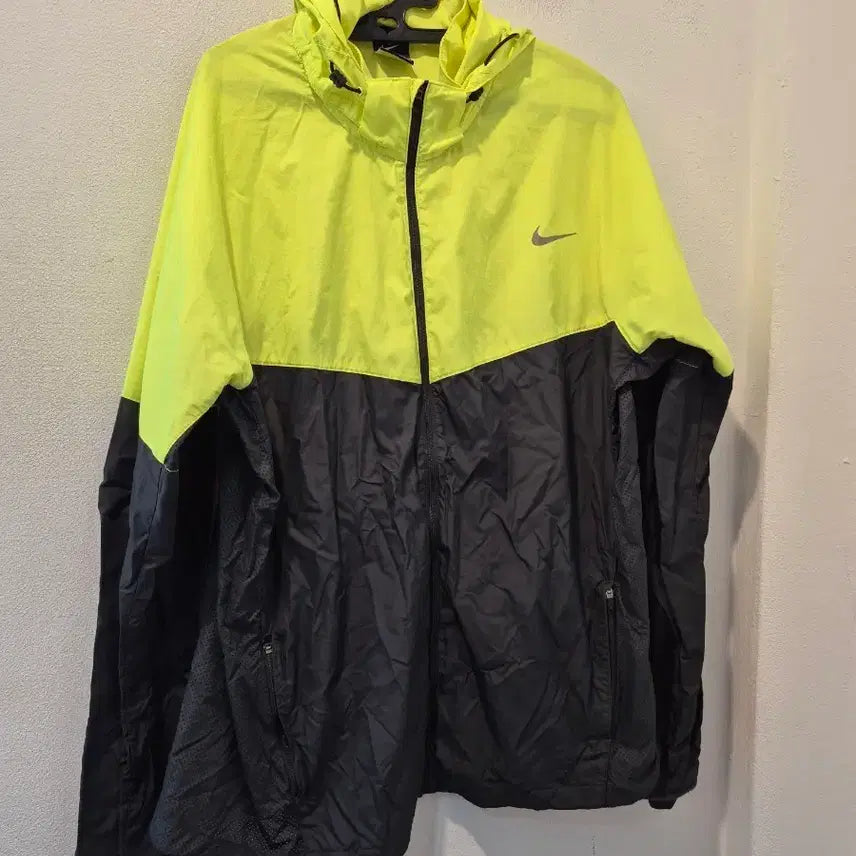 [BUNJANG] Nike Fluorescent Windbreaker Jacket / 나이키 형광 바람막이 자켓