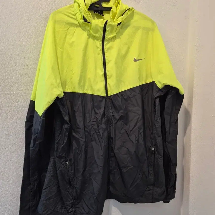 [BUNJANG] Nike Fluorescent Windbreaker Jacket / 나이키 형광 바람막이 자켓