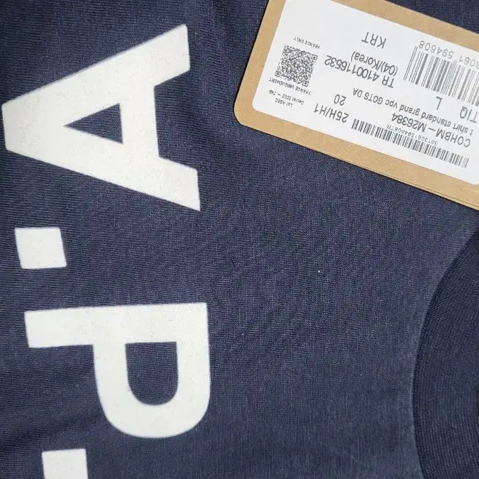 [SOLD OUT] A.P.C. 로고 티셔츠 네이비 L