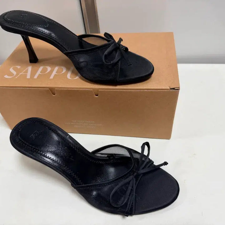 [SOLD OUT] [1번입고 보관만한 새제품무방] 정가34,500원 세컨플레이스 여리핏 가