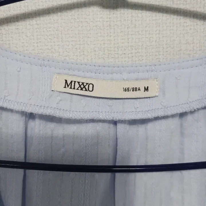 [BUNJANG] MIXXO Sky Blue Tie Blouse / MIXXO 미쏘 끈 블라우스 하늘색 M