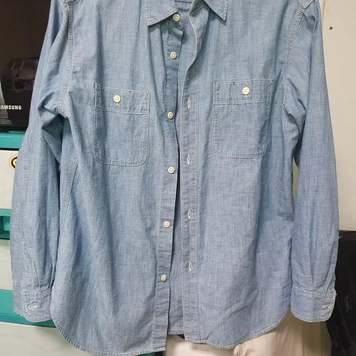[SOLD OUT] 유니클로 샴브레이 셔츠 L 팝니다.