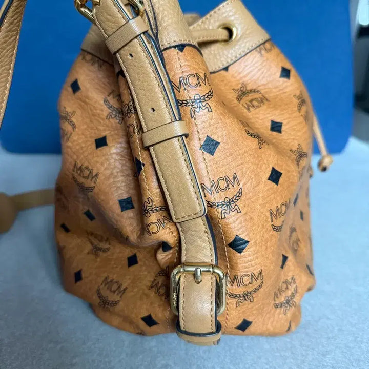 [SOLD OUT] MCM 엠씨엠 드로스트링 버킷백 가방