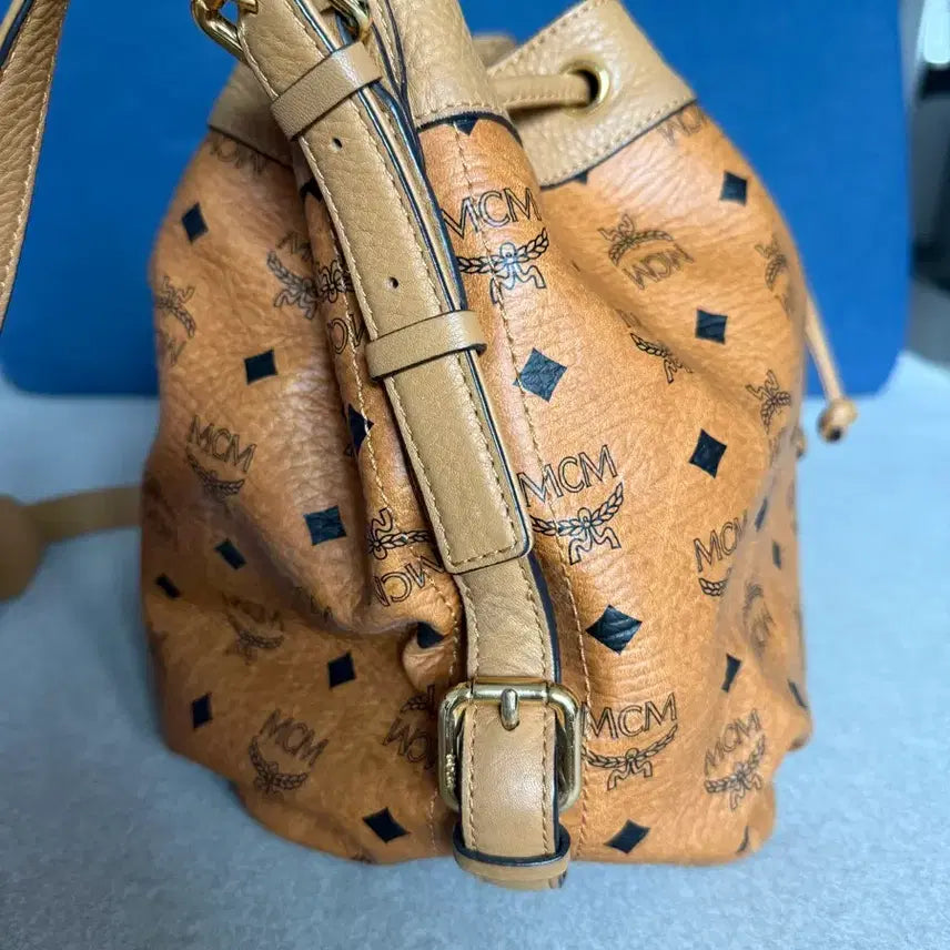 [SOLD OUT] MCM 엠씨엠 드로스트링 버킷백 가방